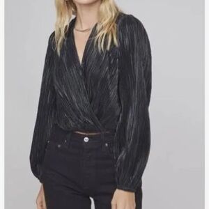 NWT ASTR the label, black textured long sleeve cropped top, size XL